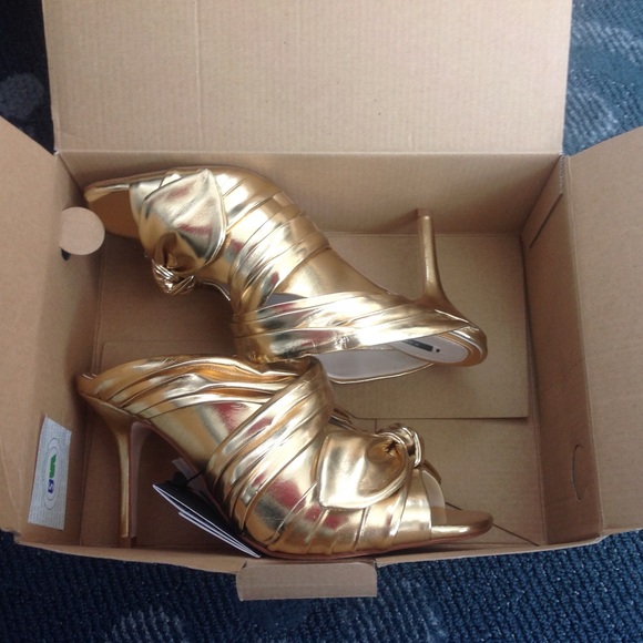 Zara Gold Metallic Sandals Lazo Strappy Heel - Picture 3 of 4
